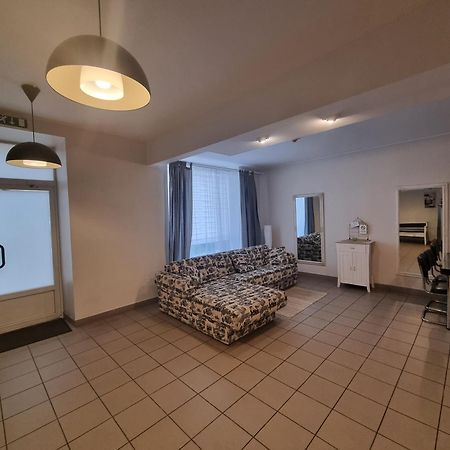 Camellia Studio Apartment & Parking Riga Exterior photo